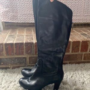 Previously loved Frye boots